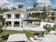 Villa de 5 habitaciones en venta en Marbella, Malaga