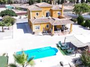 Villa De 6 Dormitorios Y 3 Baños Con Piscina Privada A 7...