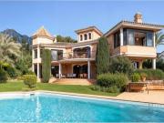 Villa de 6 habitaciones en venta en Marbella, Malaga