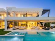 Villa de 6 habitaciones en venta en Marbella, Malaga