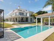 Villa de 8 habitaciones en venta en Marbella, Malaga