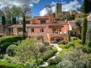 Villa de charme avec vue mer à vendre à Castellaras,...