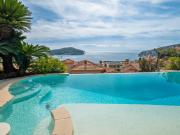 Villa de Charme avec Vue Panoramique sur la Mer à...