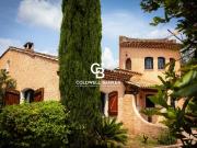 Villa de charme, secteur calme avec piscine 83 390...