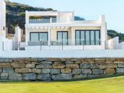 Villa de diseño contemporáneo a solo 4 minutos de Fuengirola