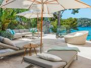 Villa de diseño vanguardista con vistas al mar en Puerto...