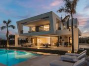 Villa de estilo contemporáneo en la Milla de Oro de Marbella