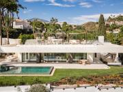 Villa de lujo con piscina cerca del mar en Marbella