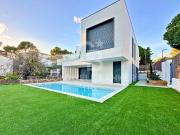 Villa de lujo con vistas al mar en Llançà, obra nueva...