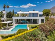 Villa de lujo con vistas al mar en Marbella Golden Mile