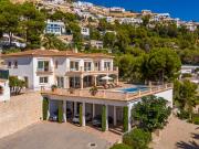 Villa de lujo con vistas al mar y a la bahía en la...