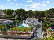 Villa de lujo de estilo mediterráneo en MorairaEn una...