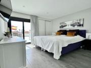VILLA DE LUJO EN TORREVIEJA, PRIMERA LINEA DE MAR