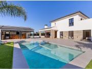 Villa de Lujo en Venta en El Camino de Catral, Alicante
