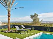 Villa de Lujo en Venta en San Miguel de Salinas, Alicante