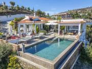 Villa de lujo única con apartamentos de invitados,...