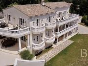 Villa de Luxe à Tourrettes sur Loup avec Vue Panoramique...