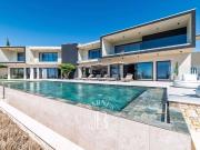 Villa de 12 pièces de luxe en location Châteauneuf...