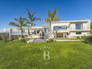 Villa de 8 pièces de luxe en location Roquefort les...