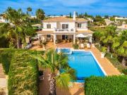 Encantadora Quinta no Algarve composta por 3 moradias,...