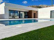 Villa de obra nueva con sótano en Polop, última vivienda