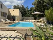 Villa de plain pied avec piscine