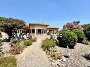 Villa de plain pied avec piscine