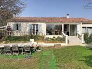 Villa de plain pied avec piscine à Mazan