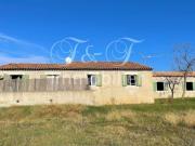 Villa de plain pied et atelier attenant