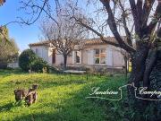 VILLA de plain pied, T4 avec garage, cour et jardin...