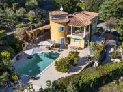 Villa de prestige à Montauroux, vue panoramique, piscine...