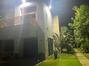 Villa Balnéaire et prestigieuse à saisir pour les...