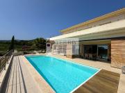 Villa de Prestige de 373 m2 avec Vue Mer et Vignoble...
