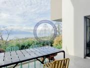 Villa de standing avec vue imprenable sur le lac et les...