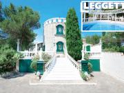 Villa de style roman en situation dominante. Maison de...