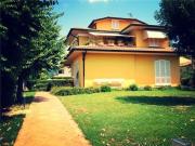 VILLA DEI MELOGRANI 1 LIMITE SULL´ARNO 12 vani 380mq