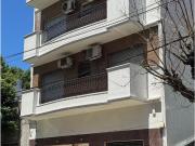 VILLA DEL PARQUE VENTA EN BLOCK CASA DE 3 PISOS CON...