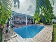 Villa + dépendance avec piscine Saint François