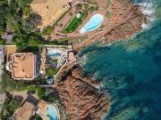 Villa d'époque les pieds dans l'eau