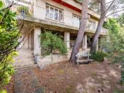 Villa des années 60 avec fort potentiel dans le centre ville