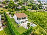 Villa dexception avec vue imprenable sur le lac Léman
