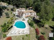 Villa d'exception entièrement rénovée sur terrain de...