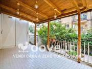 Villa di 100 m con 3 locali e box auto in vendita a Roma...