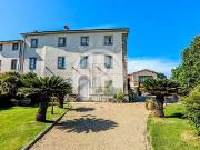 Villa di 1500 mq in vendita Lucca, Italia