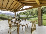 Villa di 200 m con 4 locali e box auto in vendita a...