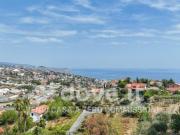 Villa di 200 m con più di 5 locali e box auto in vendita...