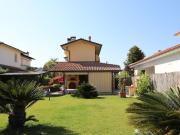 Villa di 200 mq in vendita Via Piave 146/E, Forte dei...
