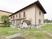 Villa di 203 m con più di 5 locali e box auto in vendita...