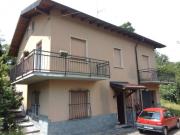 Villa di 213 m con 4 locali e box auto in vendita a Orino