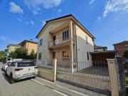Villa di 218 m con più di 5 locali e box auto doppio in...